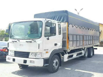 Dịch vụ THAY KÍNH XE tải Hyundai 15 tấn tận nơi tại HCM